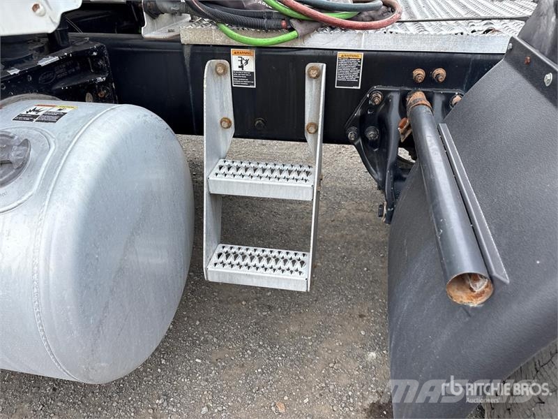Peterbilt 567 Autotractoare