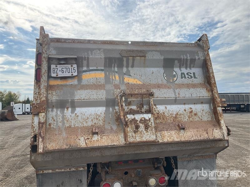 Peterbilt 567 شاحنات قلابة