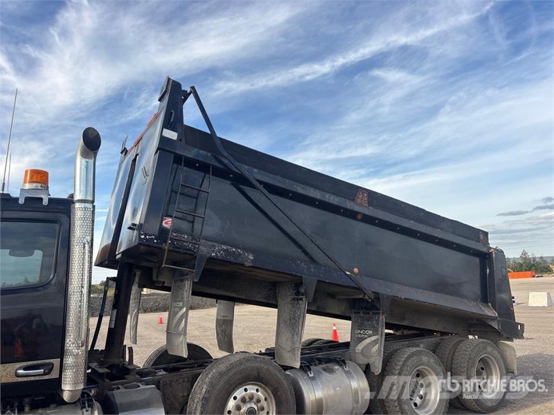 Peterbilt 567 自卸式货车