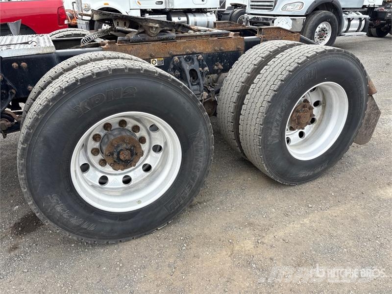 Peterbilt 567 Autotractoare