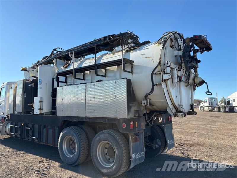 Peterbilt 567 Kolkenzuigers
