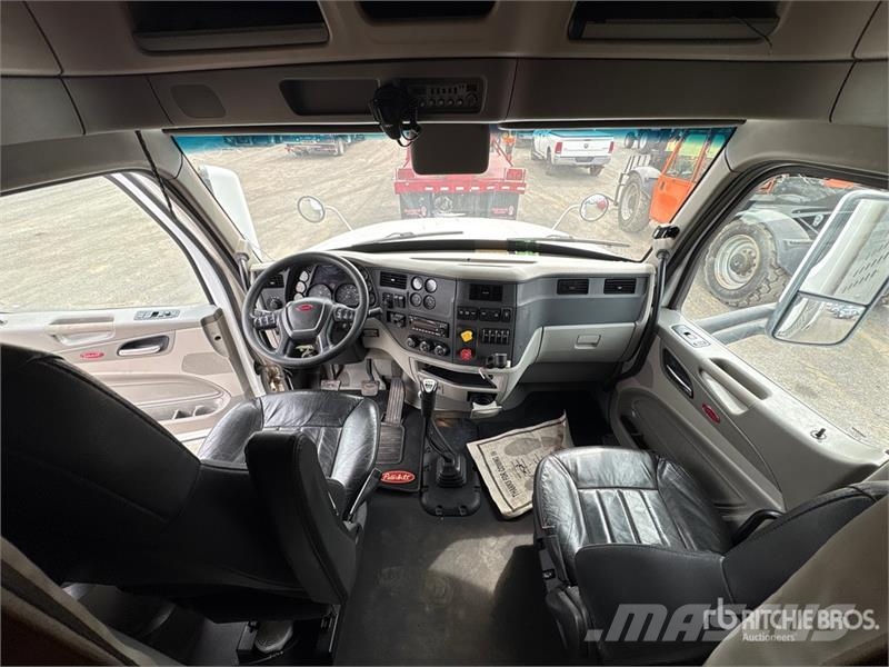 Peterbilt 567 Autotractoare