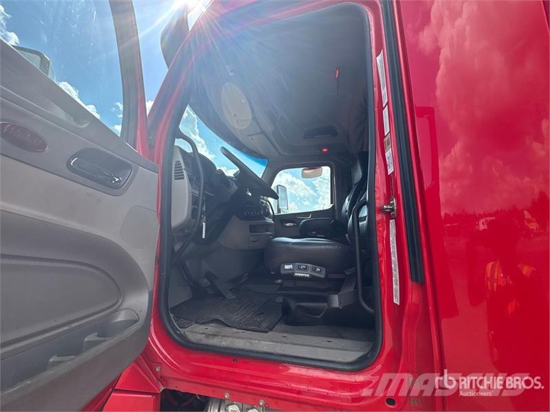 Peterbilt 567 Autotractoare