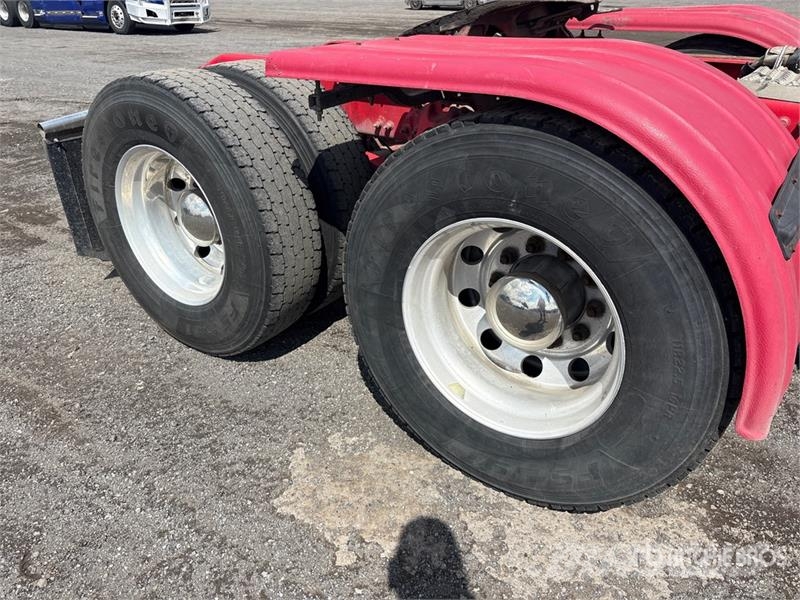 Peterbilt 567 Autotractoare