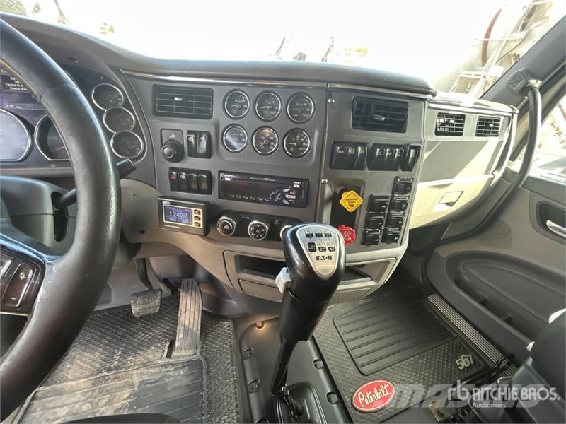 Peterbilt 567 Prime Movers