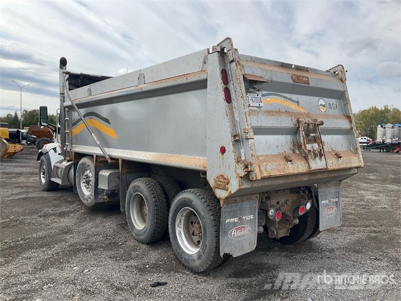Peterbilt 567 شاحنات قلابة