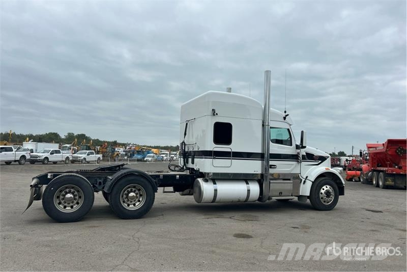 Peterbilt 567 Влекачи