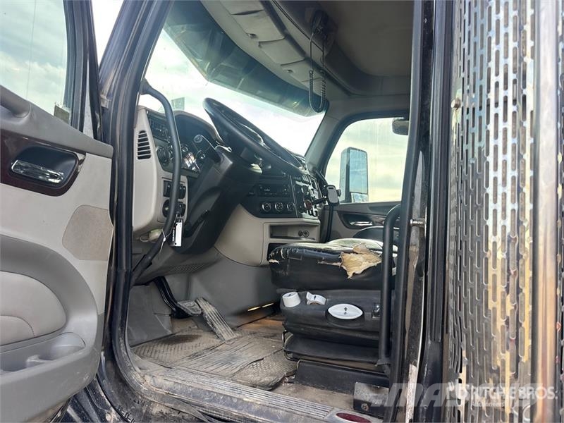 Peterbilt 567 自卸式货车