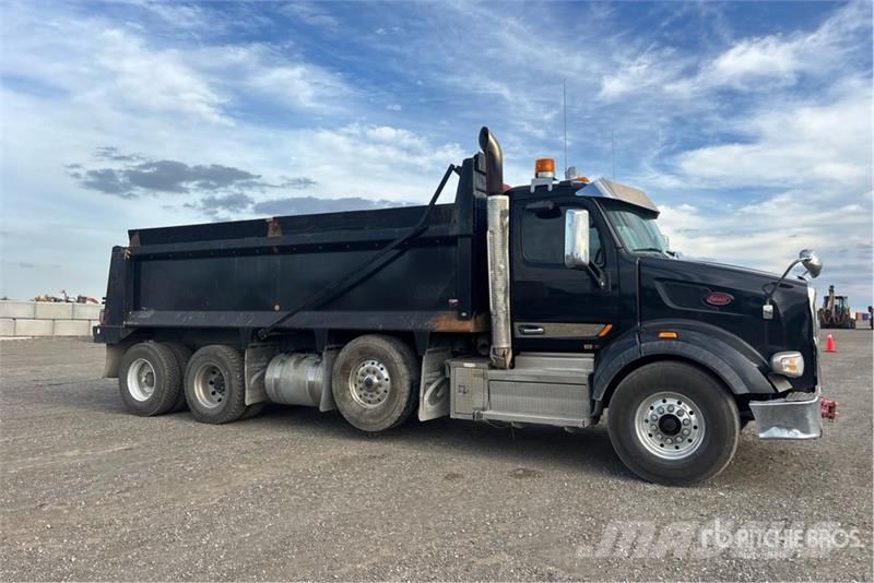Peterbilt 567 自卸式货车