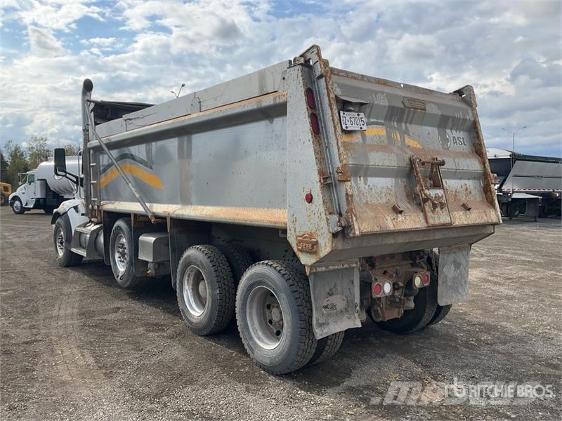 Peterbilt 567 شاحنات قلابة