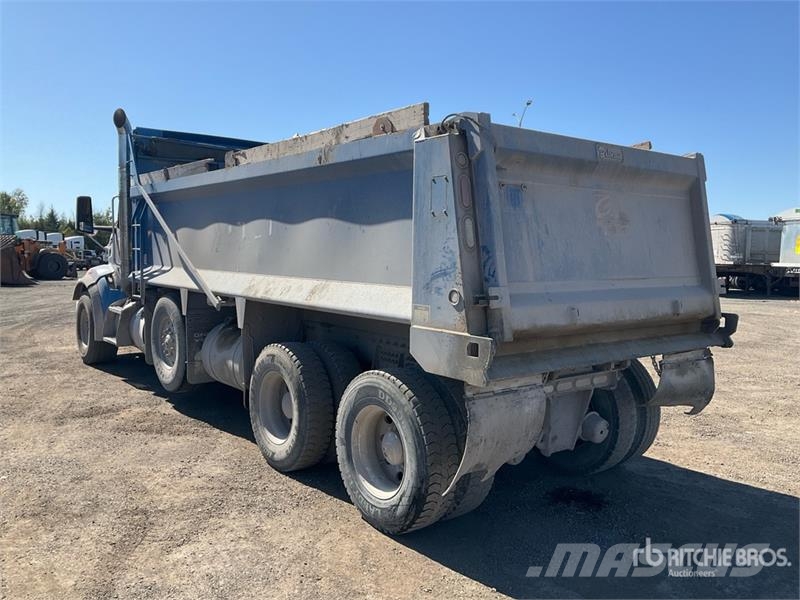 Peterbilt 567 Pašizgāzējs