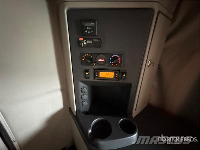 Peterbilt 567 Autotractoare