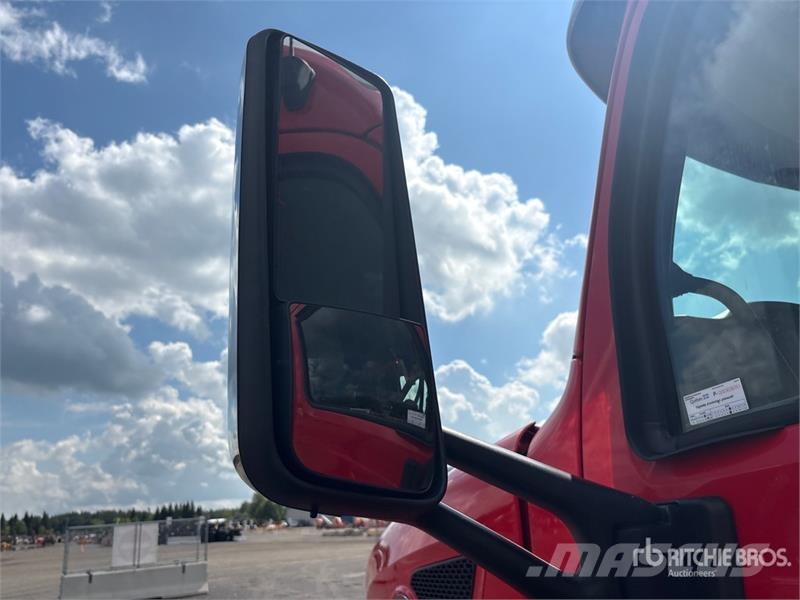 Peterbilt 567 Autotractoare