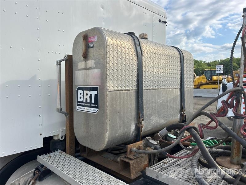 Peterbilt 567 Prime Movers