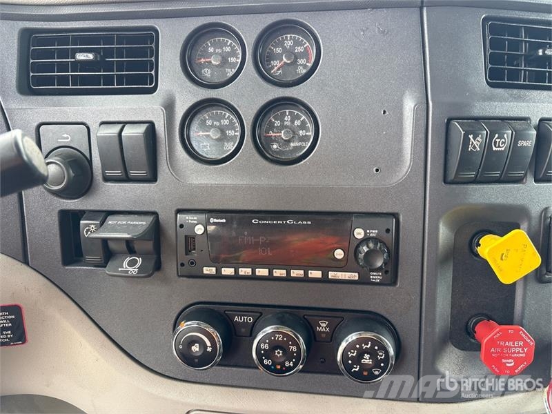 Peterbilt 567 Autotractoare