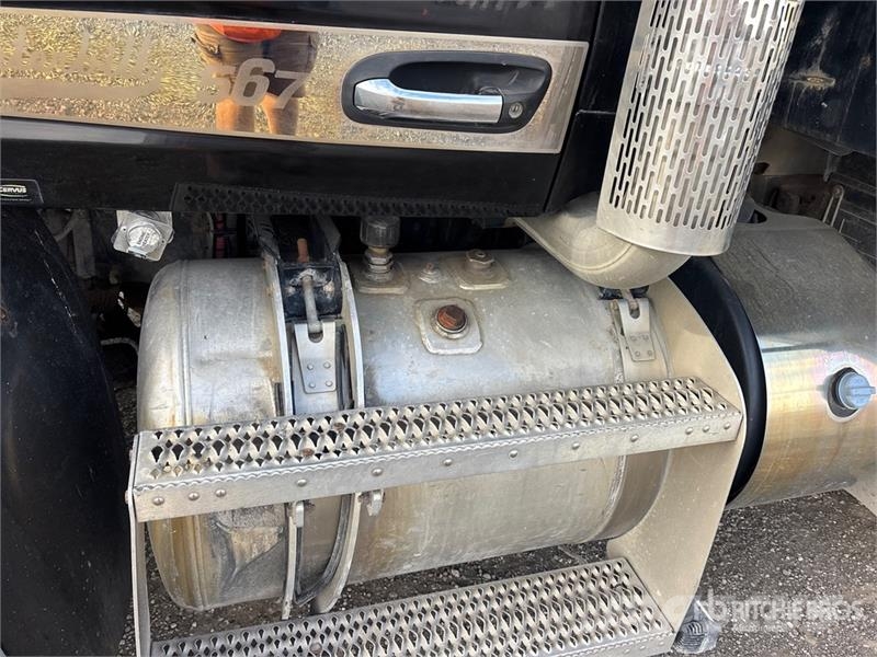 Peterbilt 567 自卸式货车