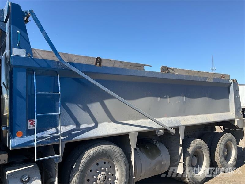 Peterbilt 567 Pašizgāzējs