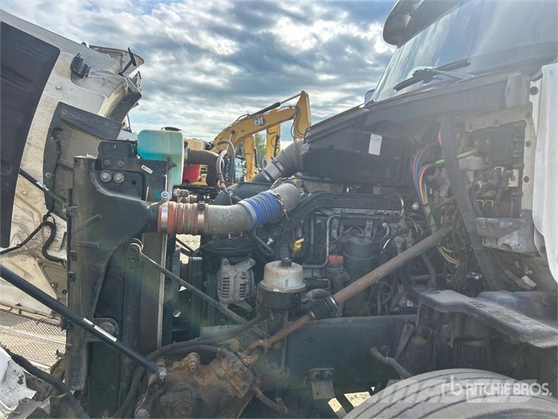 Peterbilt 567 Prime Movers