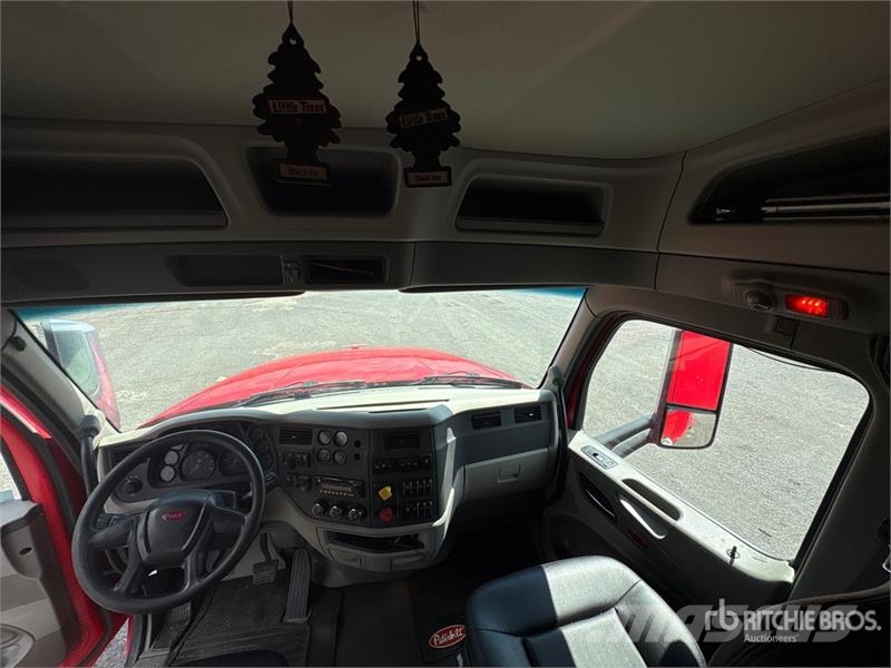 Peterbilt 567 Autotractoare
