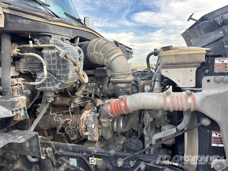 Peterbilt 567 自卸式货车