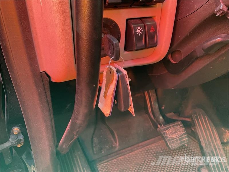 Peterbilt 579 Trekkers