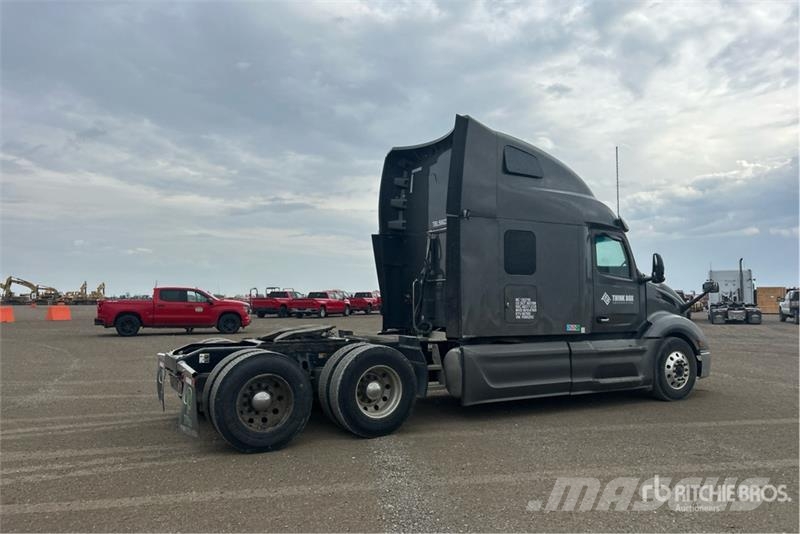 Peterbilt 579 Trekkers