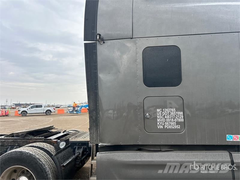 Peterbilt 579 Trekkers