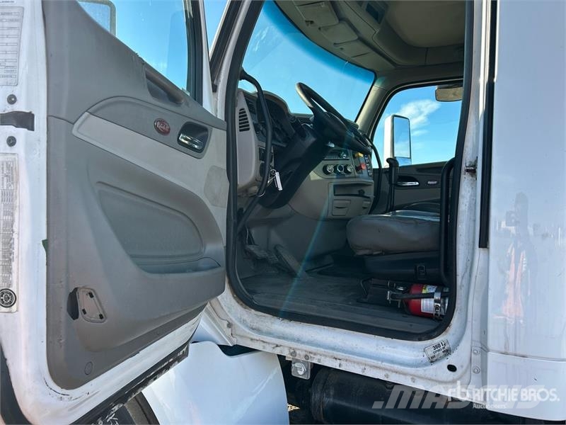 Peterbilt 579 Naudoti vilkikai
