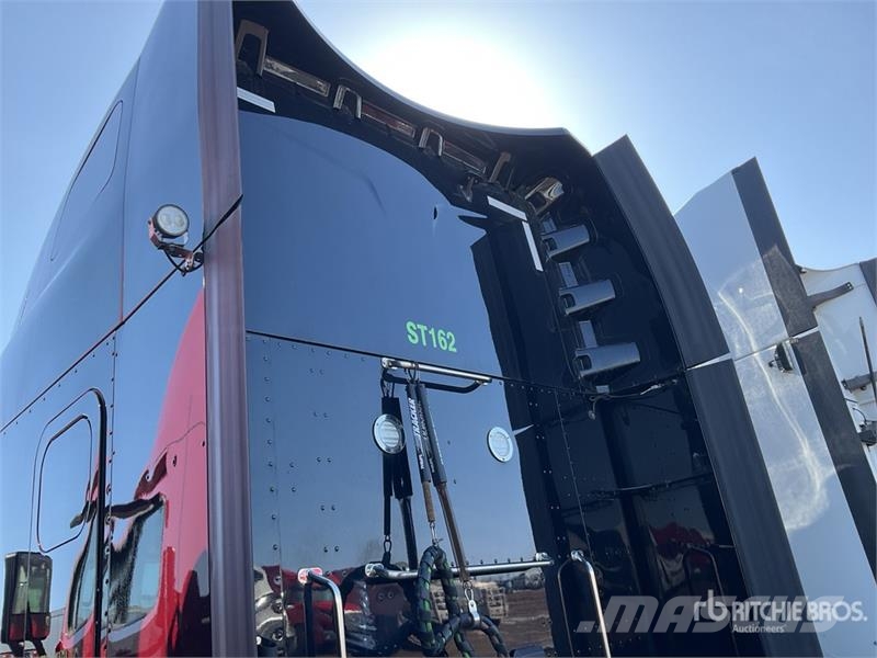 Peterbilt 579 Trekkers