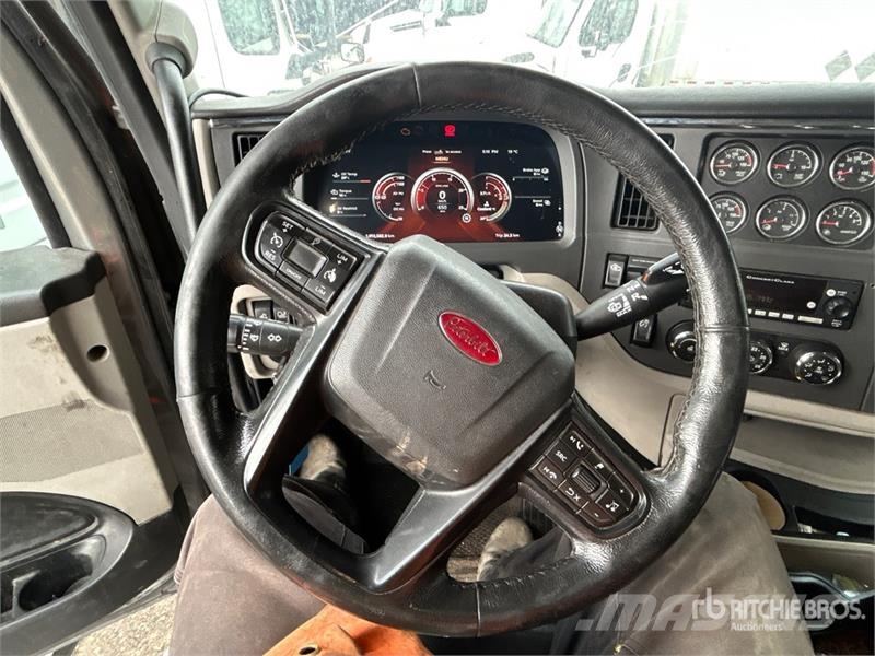 Peterbilt 579 Trekkers