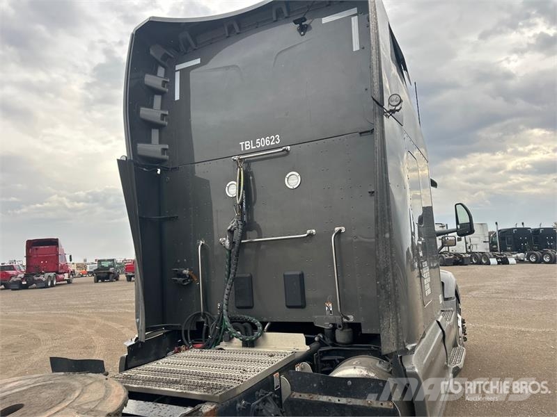 Peterbilt 579 Trekkers