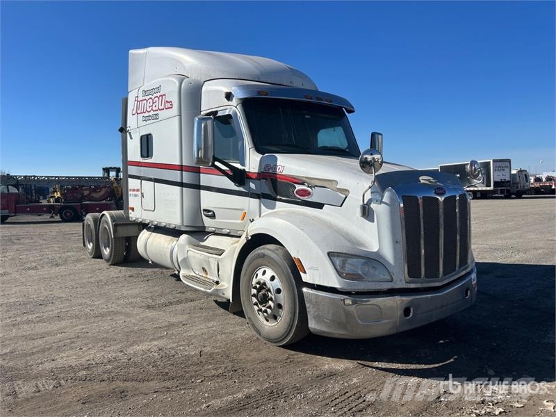 Peterbilt 579 Trekkers