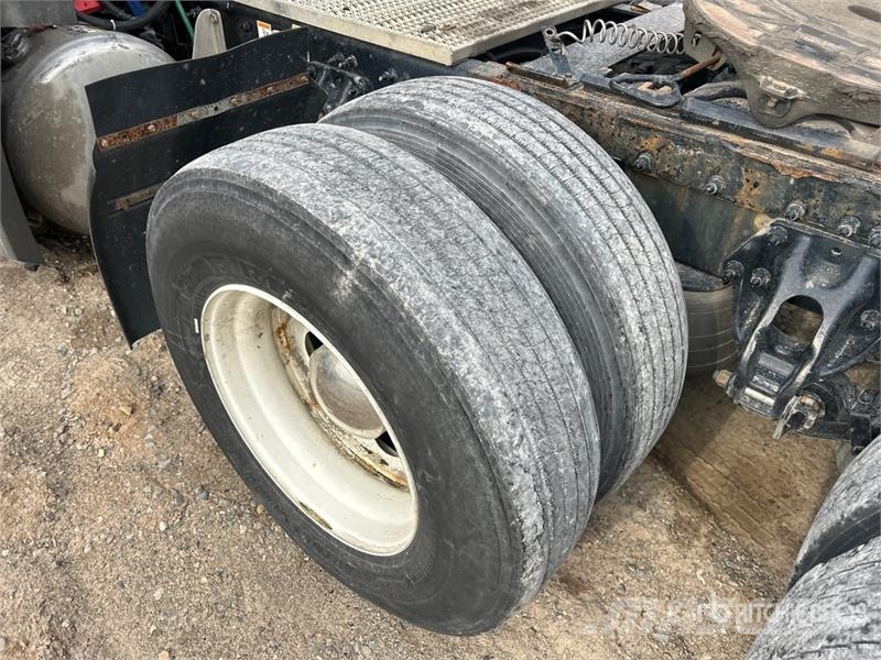 Peterbilt 579 Trekkers