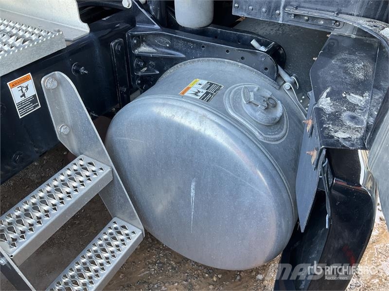 Peterbilt 579 Trekkers