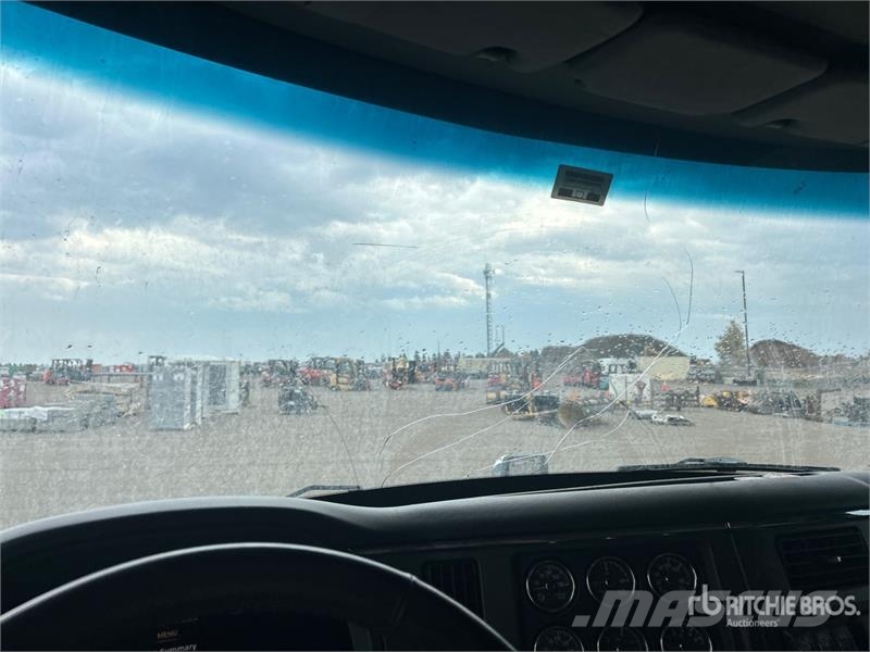 Peterbilt 579 Trekkers
