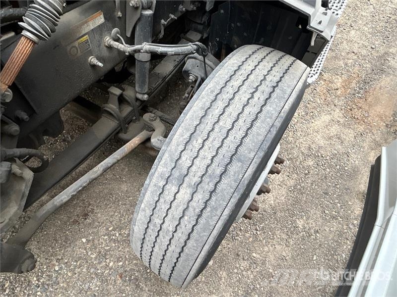 Peterbilt 579 Trekkers
