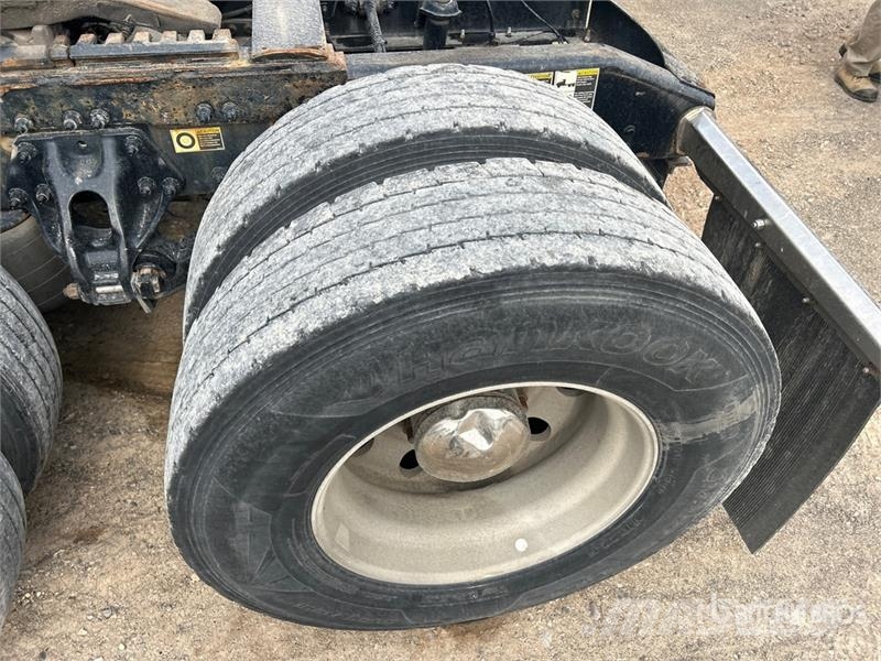 Peterbilt 579 Trekkers