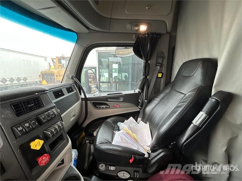 Peterbilt 579 Trekkers