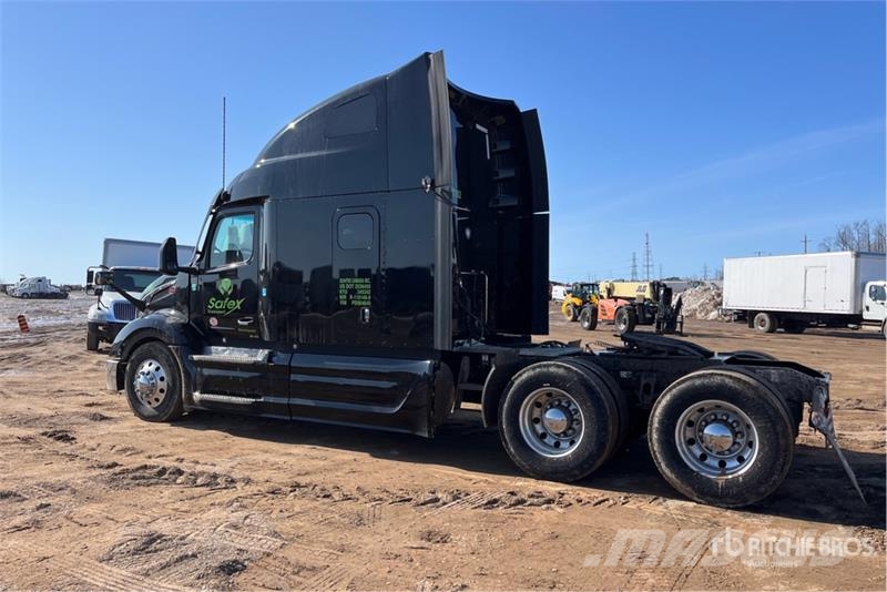 Peterbilt 579 Trekkers
