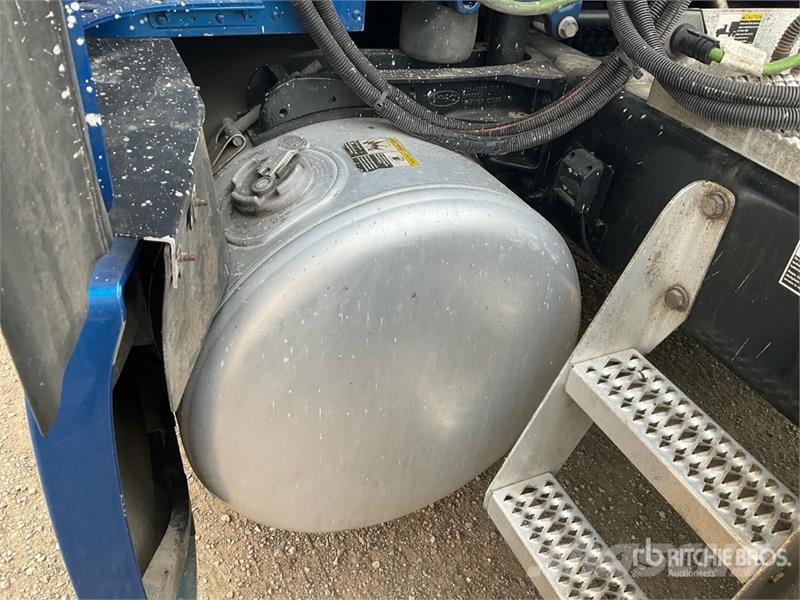Peterbilt 579 6x4 T/A Sleeper Truck Tractor Tractores (camiões)