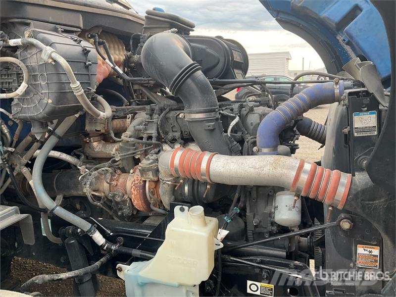 Peterbilt 579 6x4 T/A Sleeper Truck Tractor Tractores (camiões)