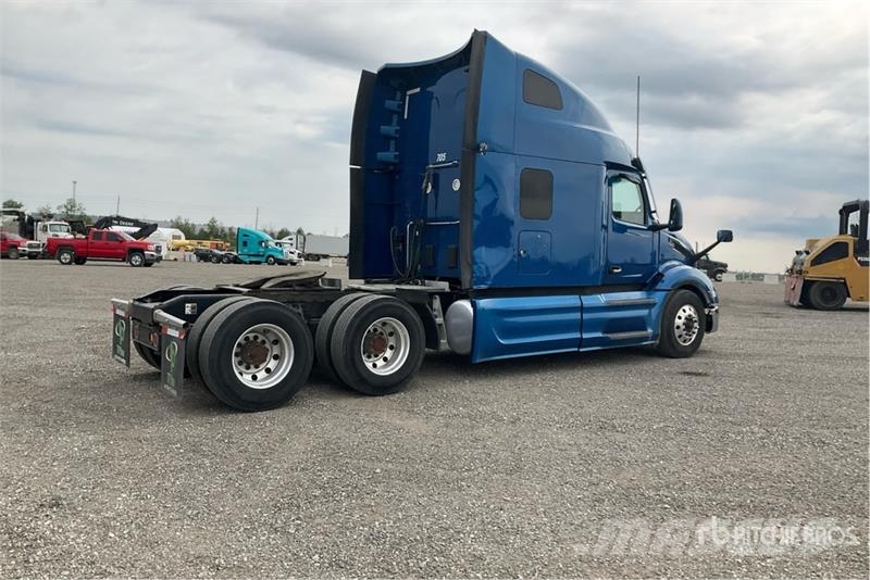 Peterbilt 579 6x4 T/A Sleeper Truck Tractor Tractores (camiões)