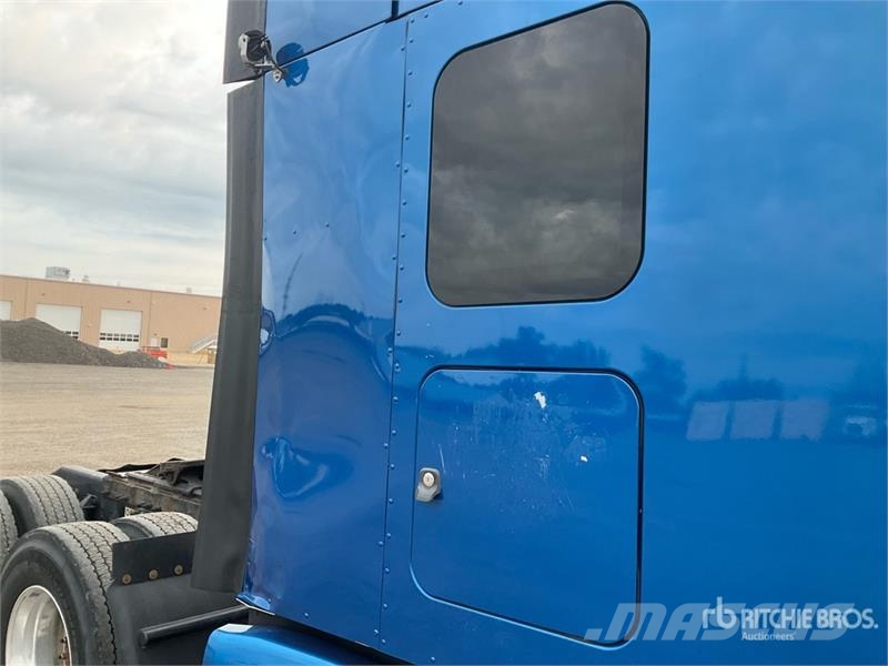 Peterbilt 579 6x4 T/A Sleeper Truck Tractor Tractores (camiões)