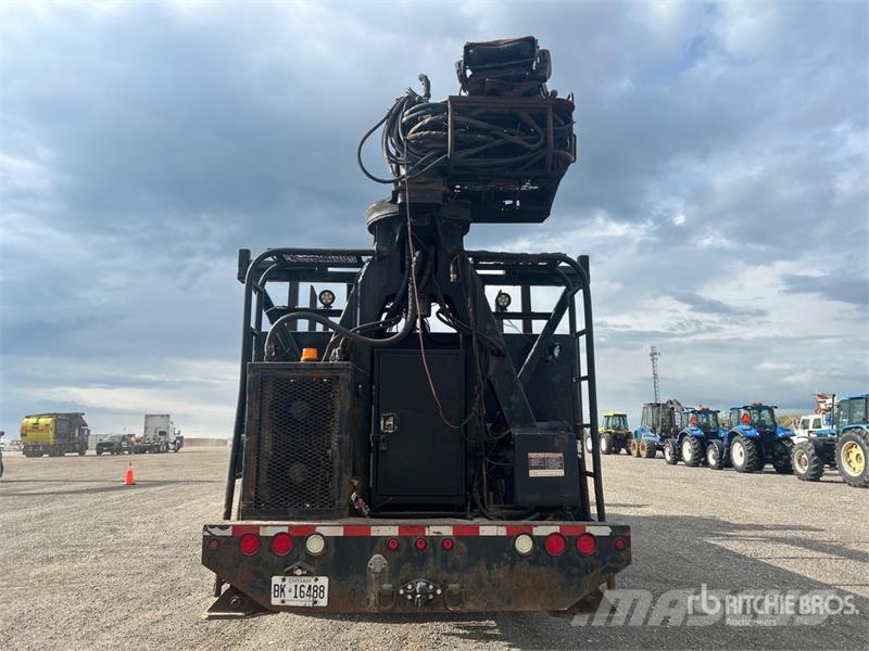 Peterbilt 8500 on Peterbilt 367 6x4 Grapple Truck Grijpers