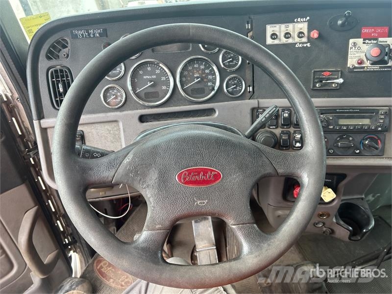 Peterbilt 8500 on Peterbilt 367 6x4 Grapple Truck Grijpers