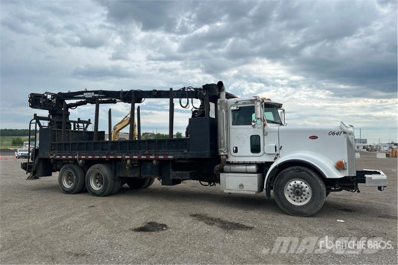 Peterbilt 8500 on Peterbilt 367 6x4 Grapple Truck Grijpers