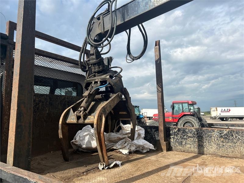 Peterbilt 8500 on Peterbilt 367 6x4 Grapple Truck Grijpers