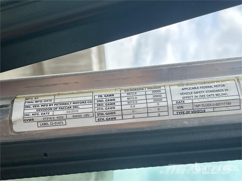 Peterbilt 8500 on Peterbilt 367 6x4 Grapple Truck Grijpers
