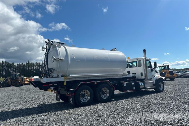 Peterbilt on Peterbilt 567 6x4 Vacuum Tanker Truck Camion vidanje