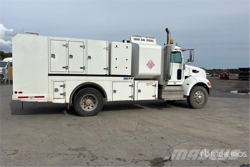 Peterbilt PB337 4x2 Fuel and Lube Truck Tankbiler